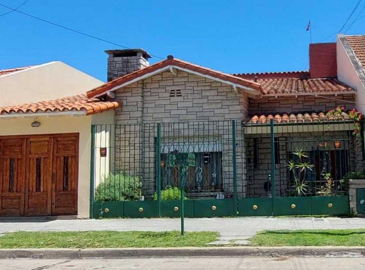 Casa · 192m² · 4 Ambientes · 1 Cochera