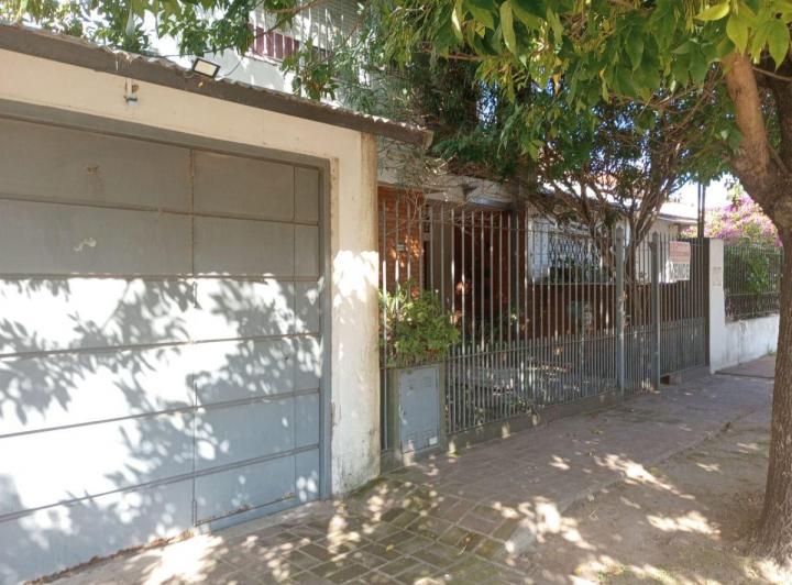 Casa · 170m² · 4 Ambientes · 2 Cocheras