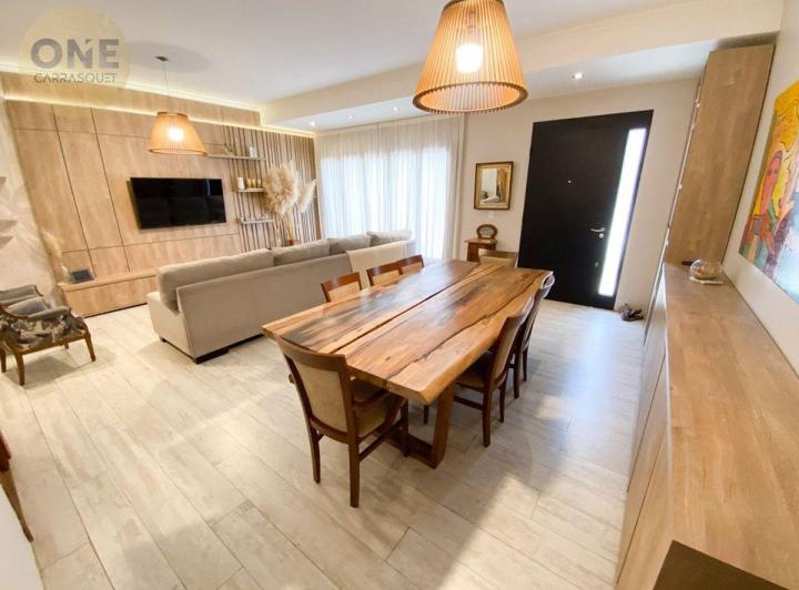 Casa · 165m² · 5 Ambientes · 1 Cochera