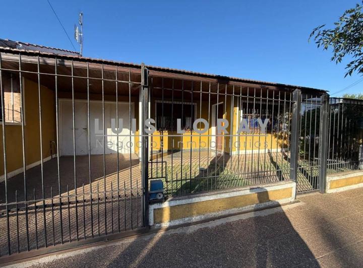 Casa · 100m² · 4 Ambientes · 2 Cocheras