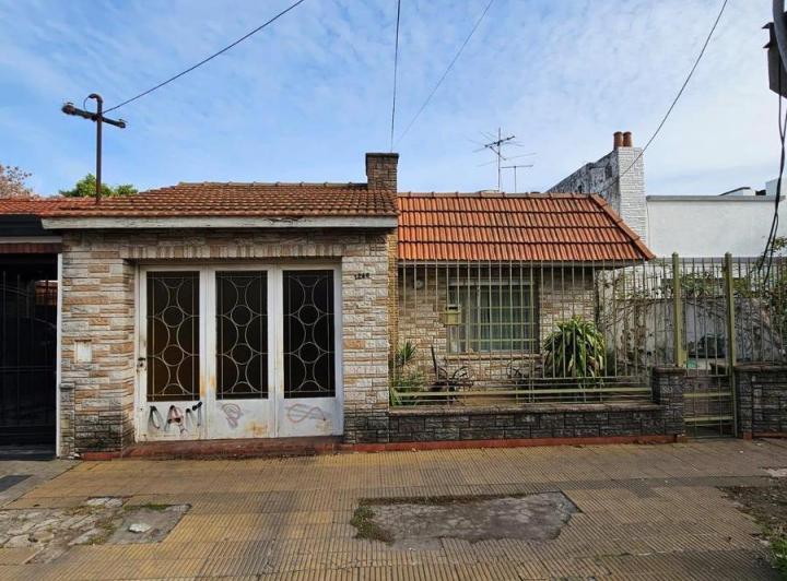 Casa · 490ha · 3 Ambientes · 1 Cochera