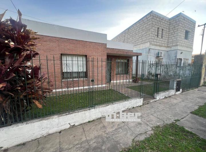Casa · 107m² · 3 Ambientes · 1 Cochera