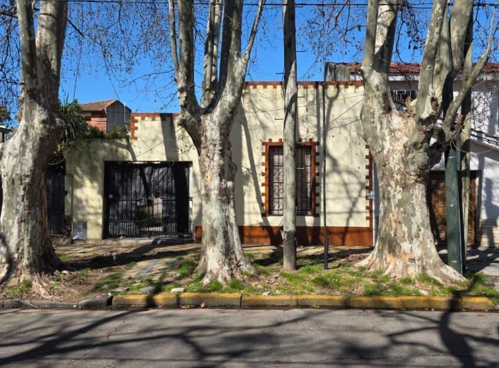 Casa · 105m² · 3 Ambientes · 2 Cocheras