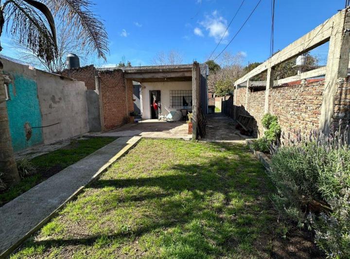 Casa · 111m² · 4 Ambientes · 2 Cocheras
