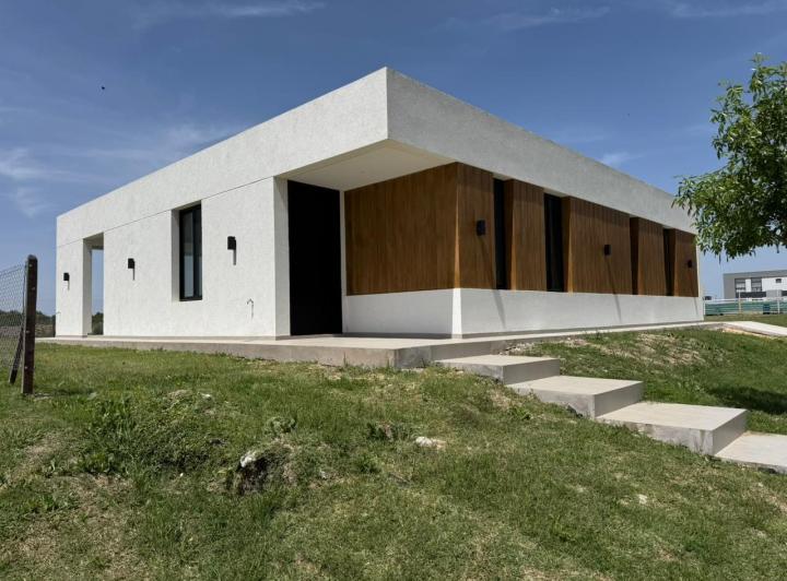 Casa · 160m² · 4 Ambientes