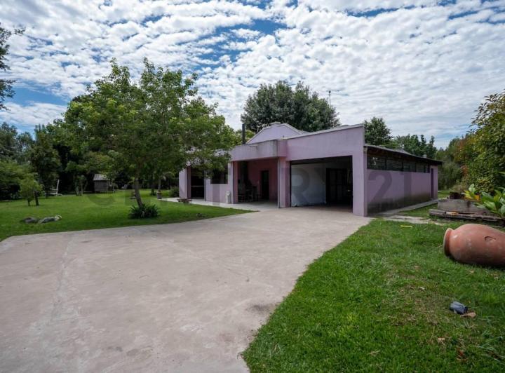 Casa · 250m² · 5 Ambientes