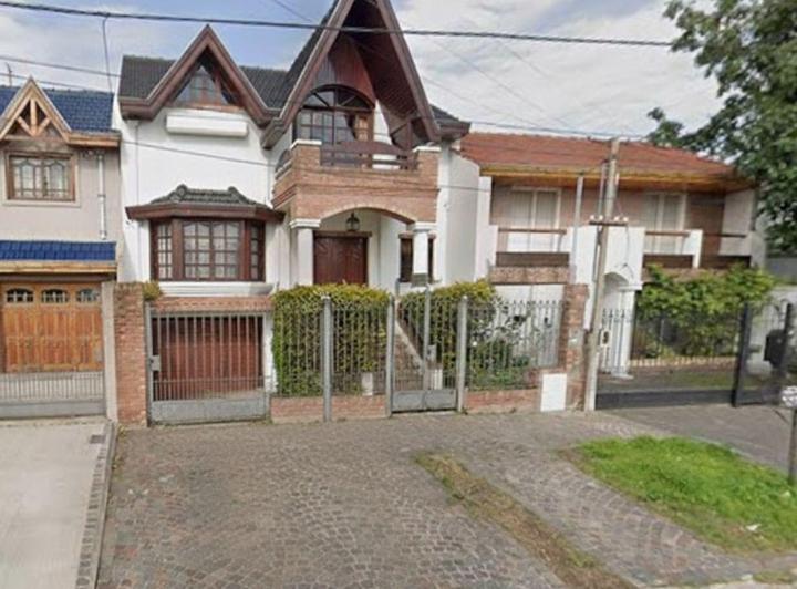 Casa · 155m² · 4 Ambientes · 2 Cocheras