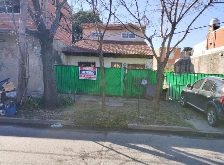 Casa · 10m² · 3 Ambientes · 1 Cochera