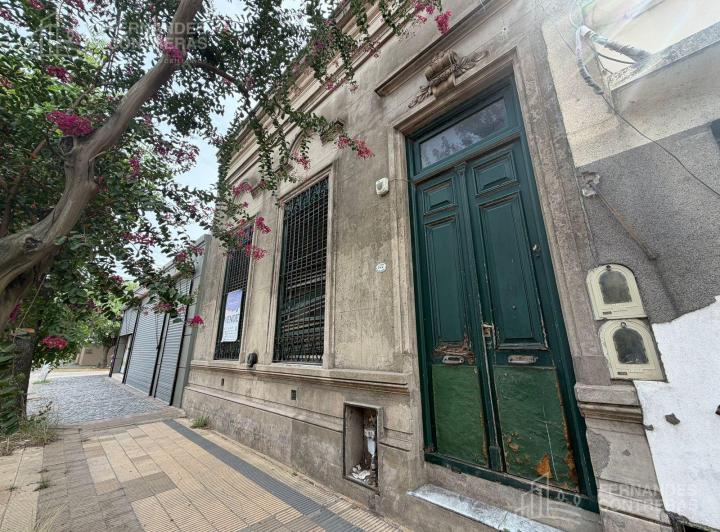 Casa · 200m² · 4 Ambientes