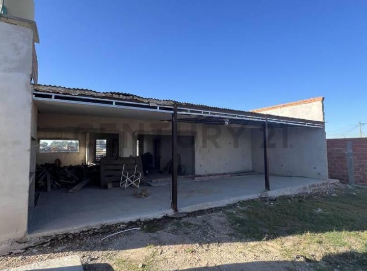 Casa · 225m² · 6 Ambientes · 4 Cocheras