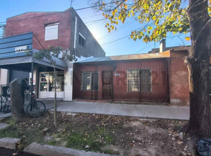 Casa · 356m² · 5 Ambientes · 1 Cochera