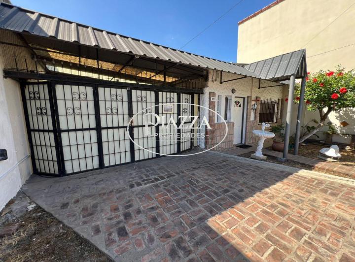 Casa · 200m² · 5 Ambientes