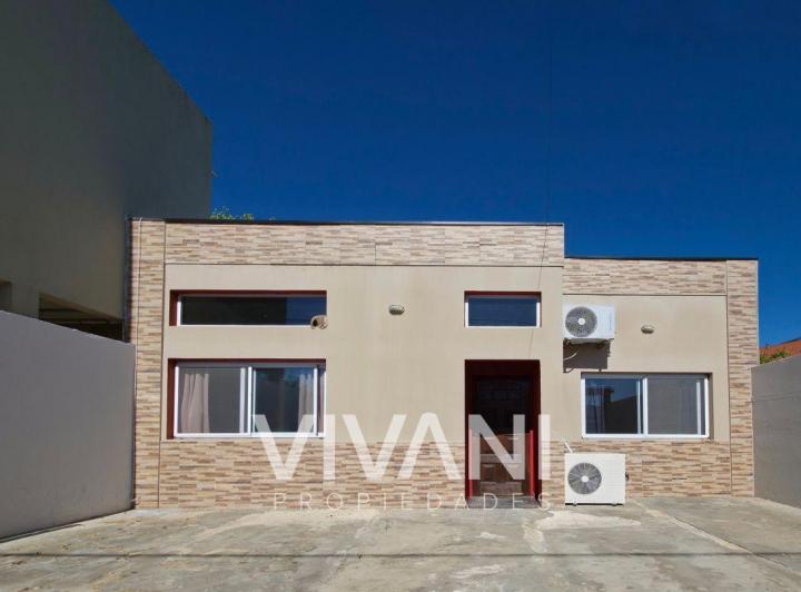 Casa · 99m² · 4 Ambientes · 2 Cocheras