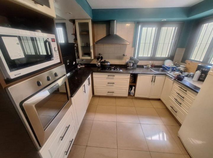 Casa · 180m² · 5 Ambientes · 1 Cochera