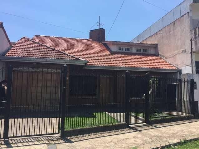 Casa · 170m² · 3 Ambientes · 1 Cochera