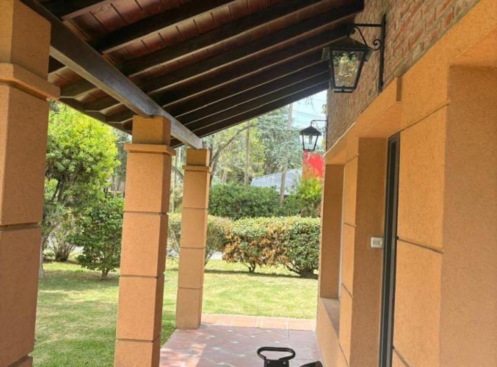 Casa · 171m² · 5 Ambientes · 1 Cochera
