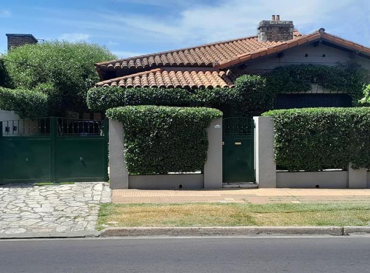 Casa · 150m² · 5 Ambientes · 1 Cochera