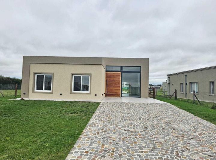 Casa · 123m² · 4 Ambientes · 1 Cochera