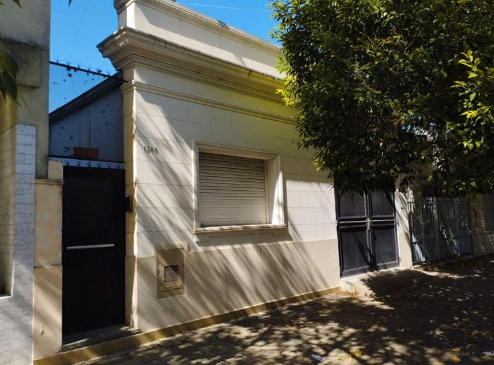Casa · 160m² · 4 Ambientes · 1 Cochera
