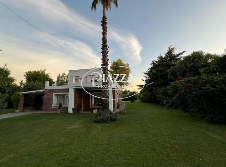 Casa · 310m² · 5 Ambientes