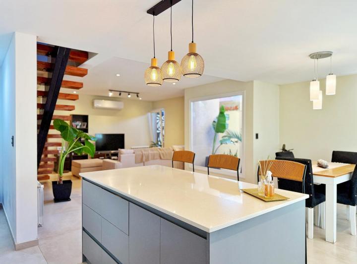 Casa · 166m² · 5 Ambientes · 2 Cocheras
