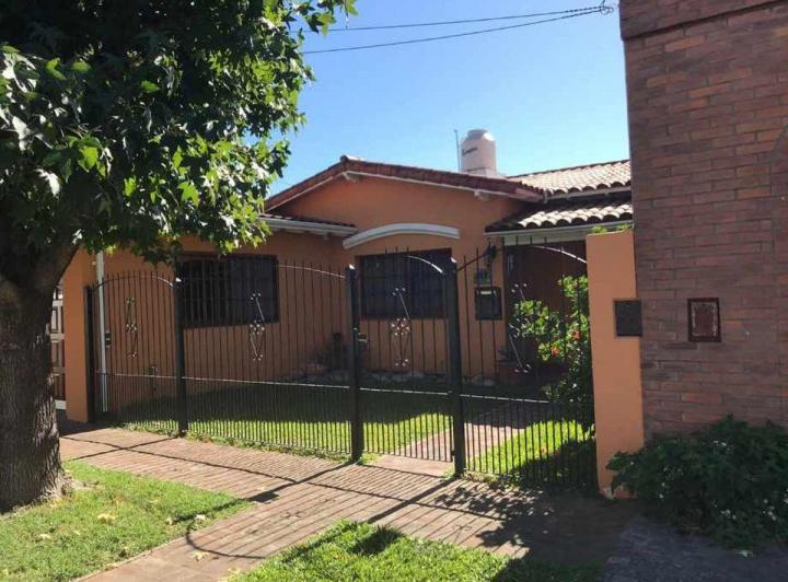 Casa · 120m² · 4 Ambientes · 1 Cochera