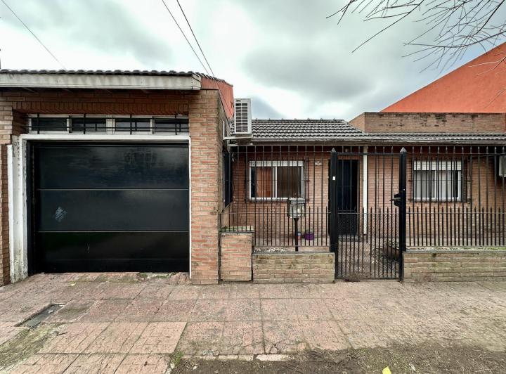 Casa · 118m² · 4 Ambientes · 1 Cochera