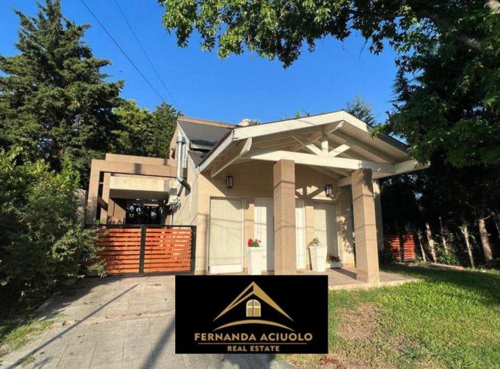 Casa · 166m² · 5 Ambientes · 3 Cocheras