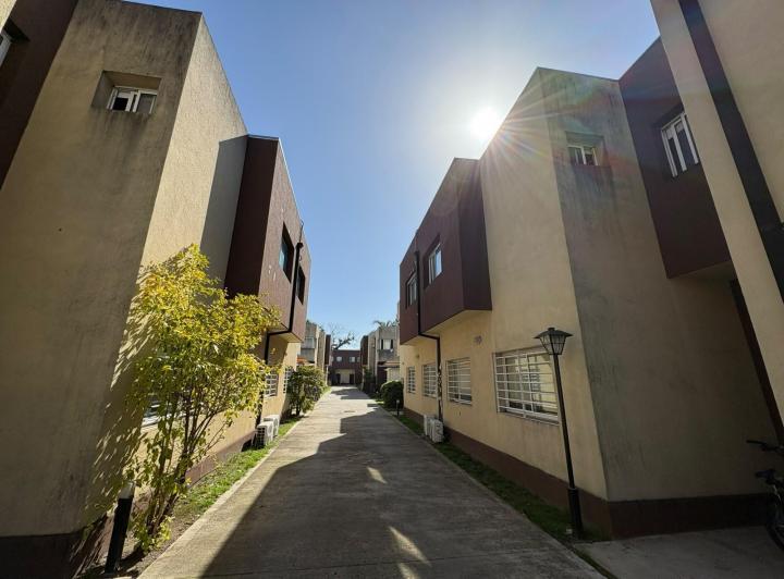 Casa · 95m² · 3 Ambientes · 1 Cochera