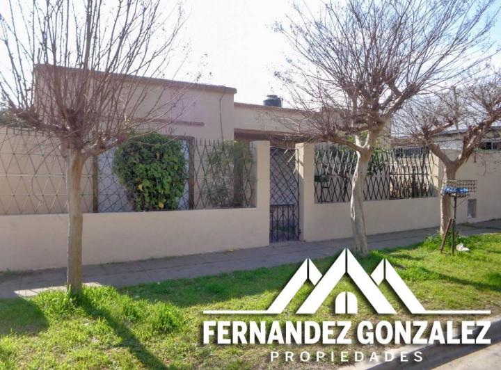 Casa · 182m² · 3 Ambientes · 1 Cochera