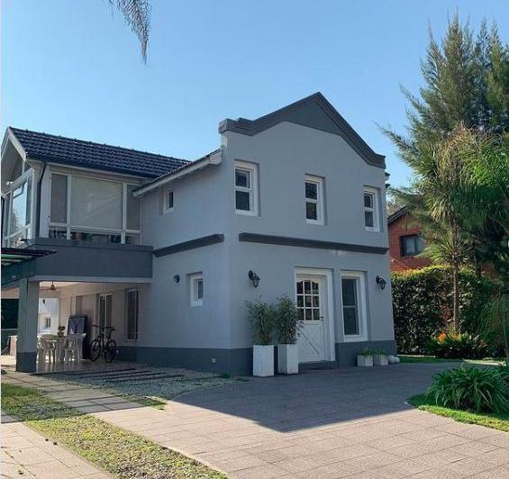 Casa · 272m² · 4 Ambientes · 1 Cochera