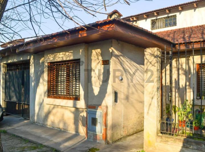 Casa · 153m² · 3 Ambientes · 2 Cocheras