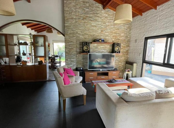 Casa · 160m² · 5 Ambientes