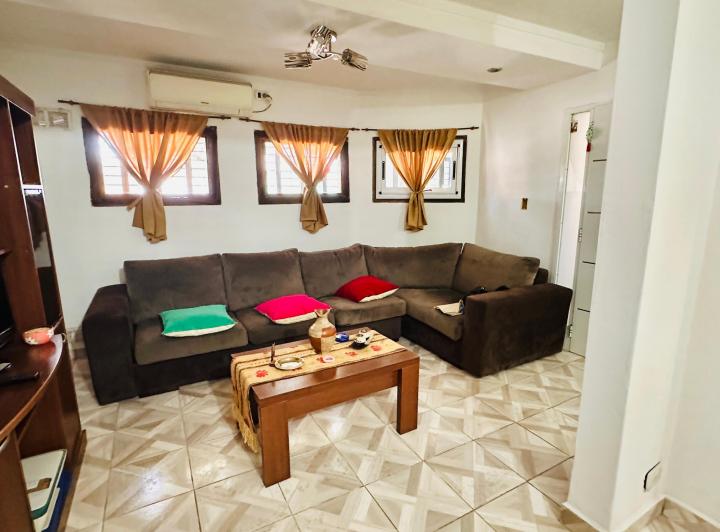 Casa · 176m² · 5 Ambientes · 3 Cocheras