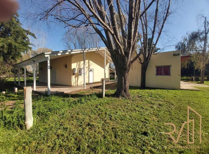 Casa · 85m² · 3 Ambientes · 2 Cocheras