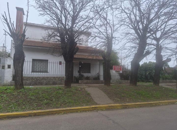 Casa · 100m² · 3 Ambientes · 1 Cochera