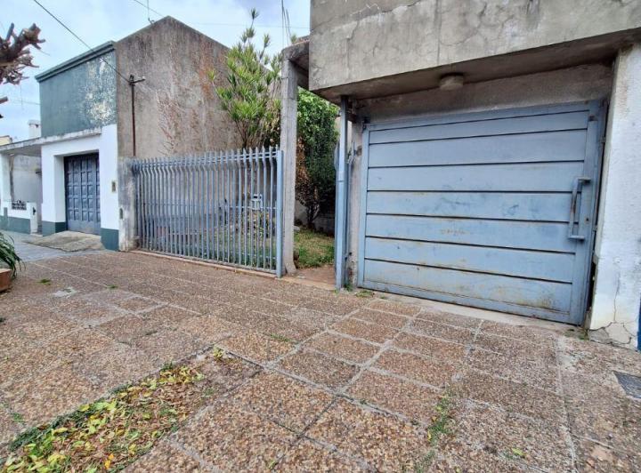 Casa · 186m² · 4 Ambientes · 2 Cocheras