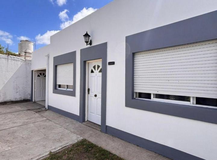 Casa · 130m² · 6 Ambientes · 2 Cocheras