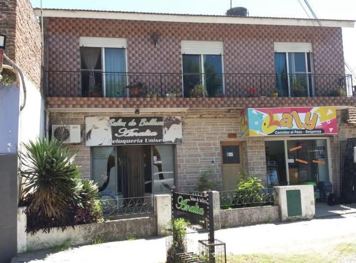 Casa · 210m² · 6 Ambientes · 1 Cochera