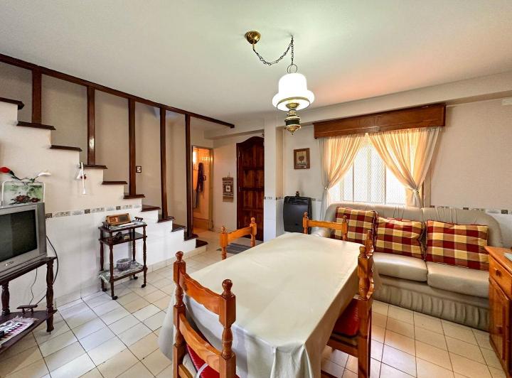Casa · 83m² · 4 Ambientes · 1 Cochera