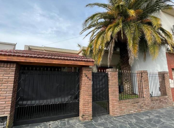 Casa · 4 Ambientes