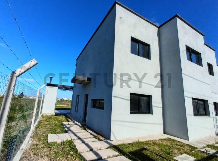 Casa · 149m² · 7 Ambientes · 2 Cocheras
