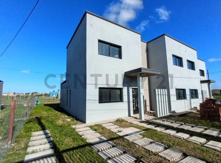 Casa · 140m² · 7 Ambientes · 2 Cocheras