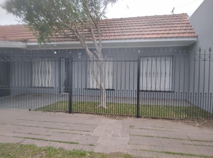 Casa · 3 Ambientes · 1 Cochera