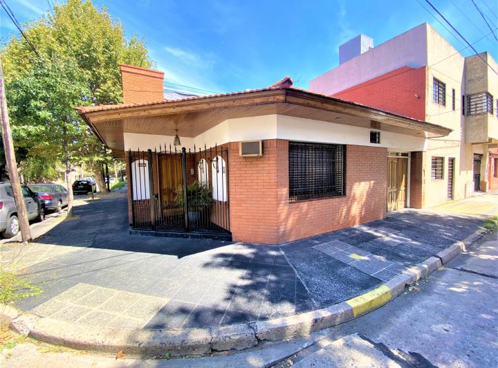 Casa · 123m² · 6 Ambientes · 1 Cochera