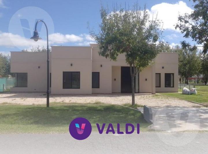 Casa · 140m² · 4 Ambientes
