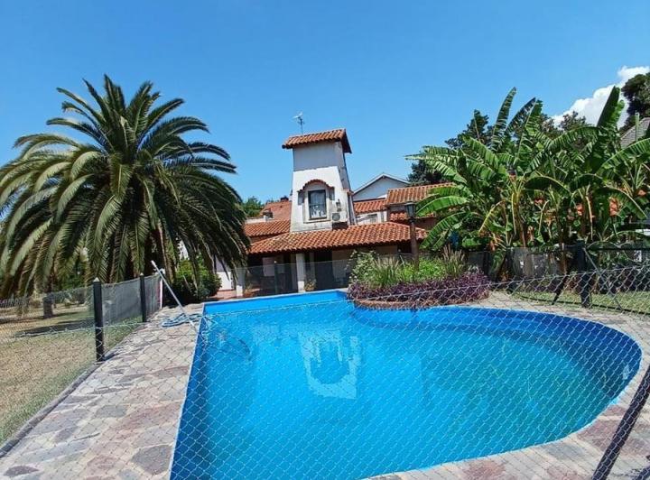 Casa · 250m² · 4 Ambientes