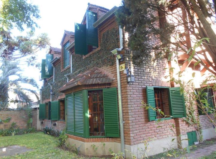Casa · 200m² · 4 Ambientes