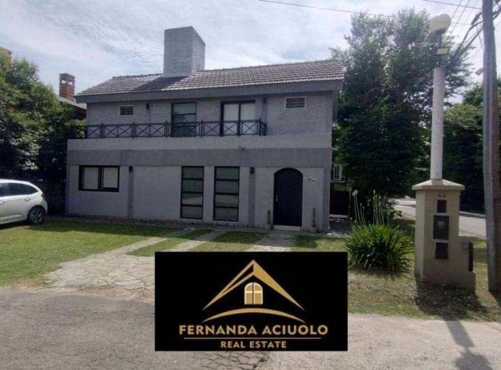 Casa · 97m² · 4 Ambientes · 1 Cochera