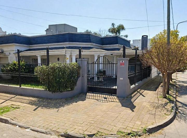 Casa · 356m² · 5 Ambientes · 2 Cocheras